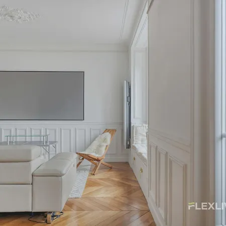Flexliving - Whole House - Vincent Auriol Apartment Paris